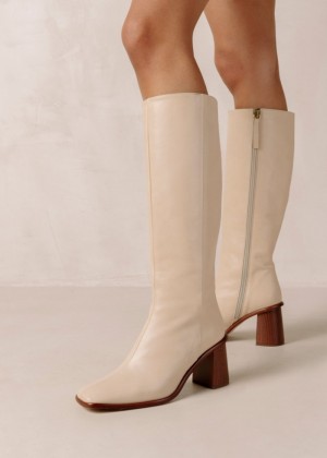 Women's Alohas East Leather Knee-high Boots With Block Heel Knee High Boots Cream NZ | I8E-9041