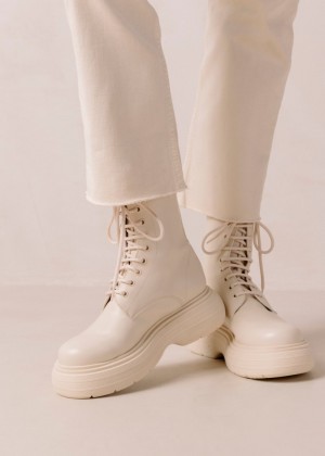 Women's Alohas Gouache Vegan Leather Combat Boots With Rounded Soles Ankle Boots White NZ | W7T-0950