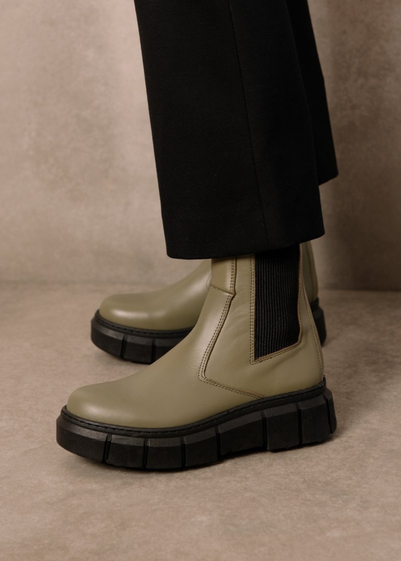 Women's Alohas Armor Leather Combat Boots With Track Soles Chelsea Boots Green NZ | H1P-3366