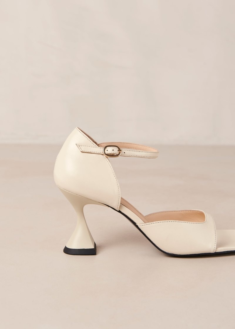 Women's Alohas Beijos Leather Ankle-strap Heels Heels Cream NZ | X2F-5488