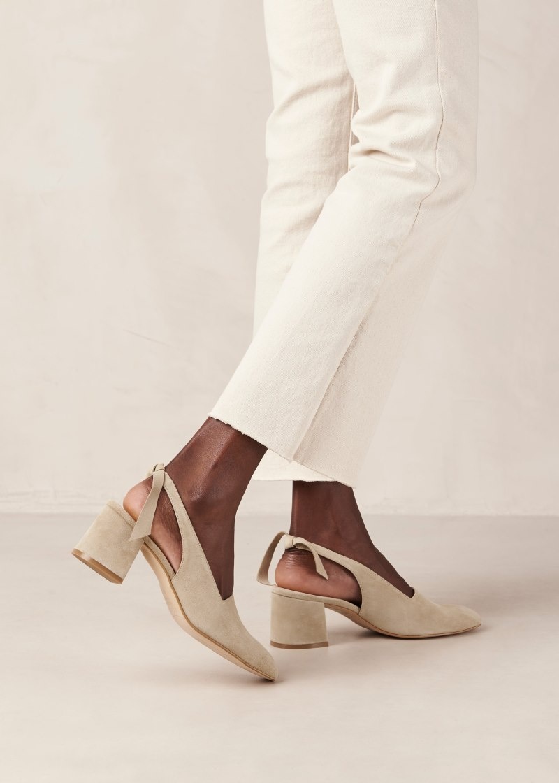 Women's Alohas Charlotte Suede Leather Pumps With Block Heel Heels Beige NZ | G6B-9212