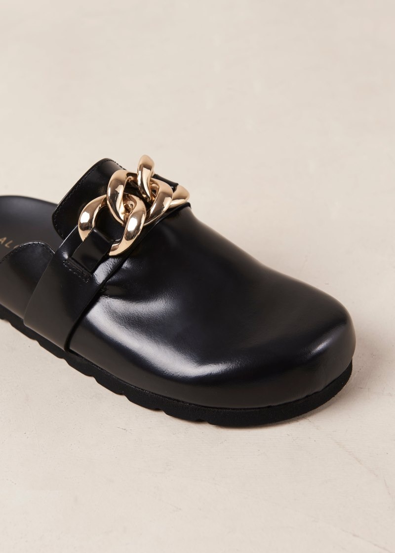 Women's Alohas Fireplace Leather Slip-on Clogs With Chain Clogs Black NZ | W2M-6815