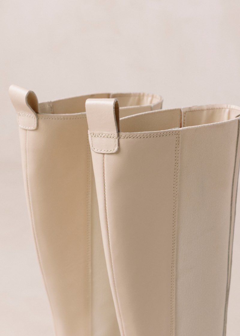 Women's Alohas Go Getter Leather Riding Boots With Track Soles Chelsea Boots White NZ | E2K-7442