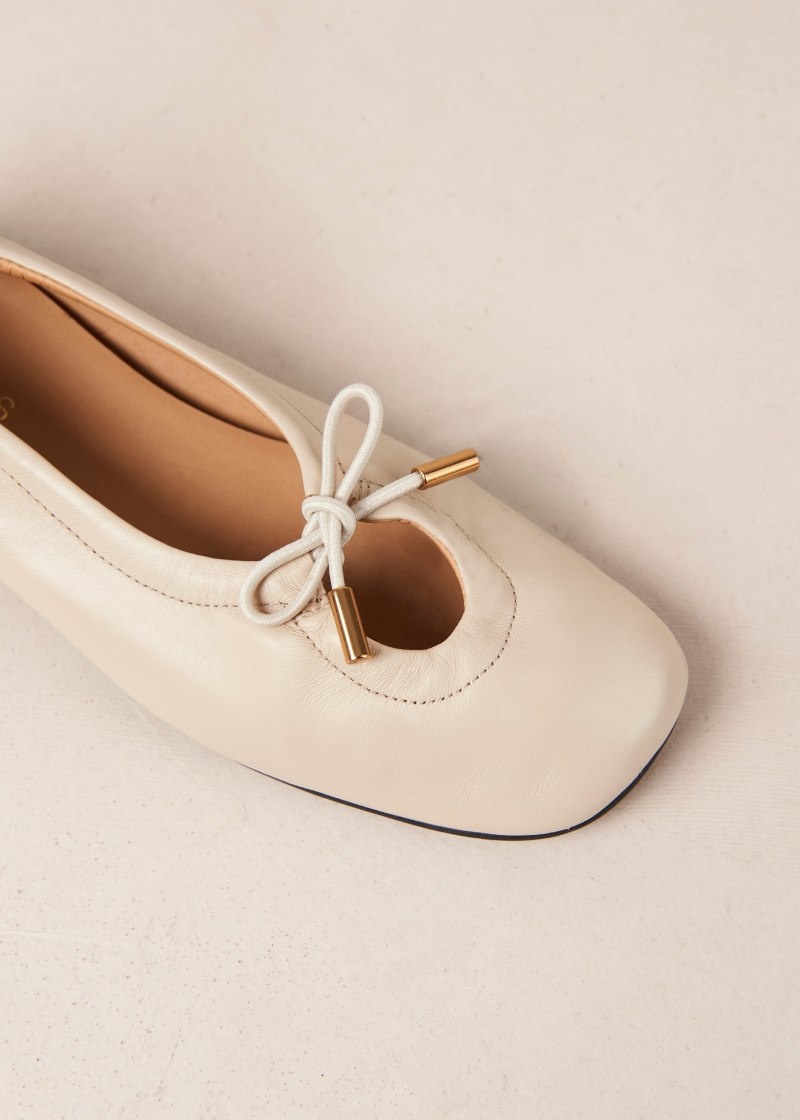 Women's Alohas Rosalind Leather Elasticated Ballet Flats Ballet Flats Cream NZ | J7F-0101