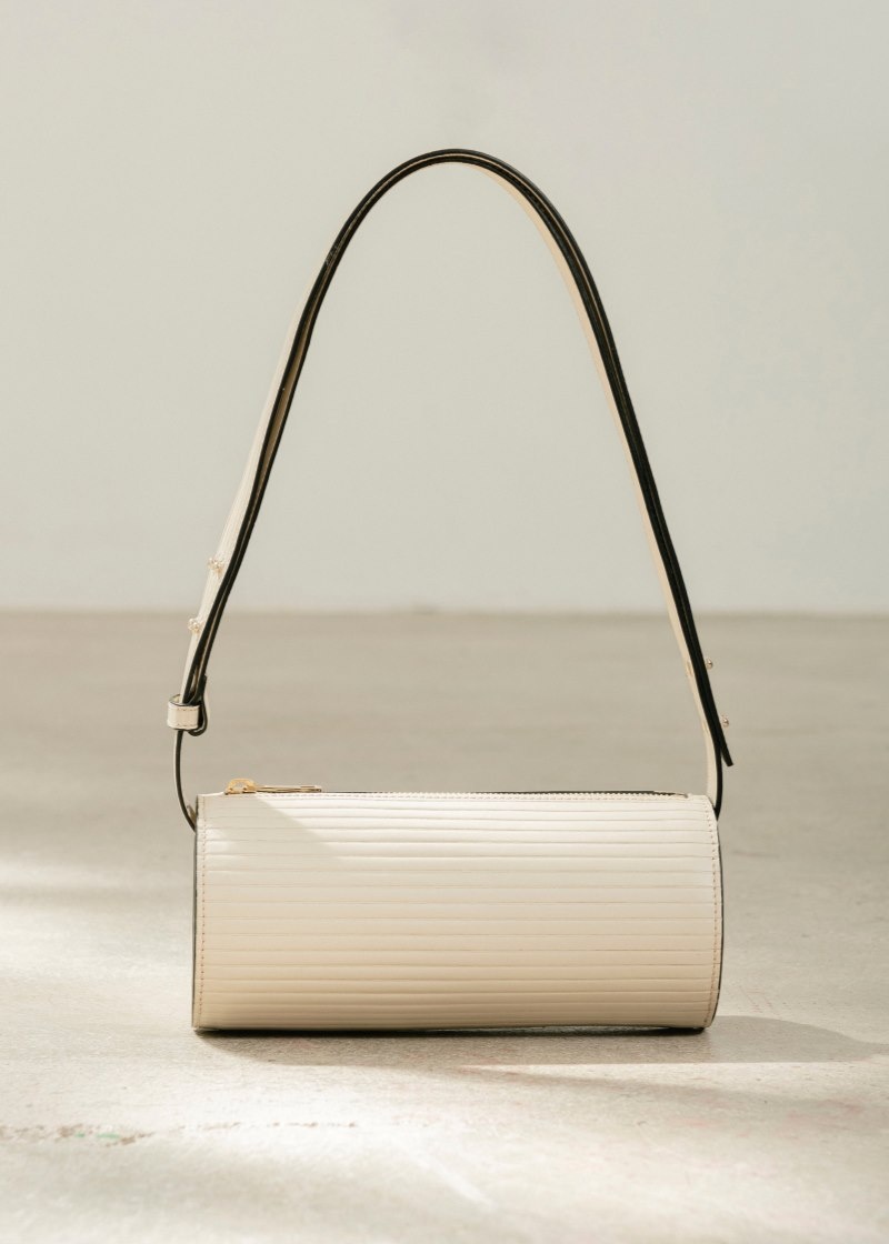 Women's Alohas The I Pleated Ribbed-effect Leather Cylinder Shoulder Bag Handbags White NZ | I2O-1948