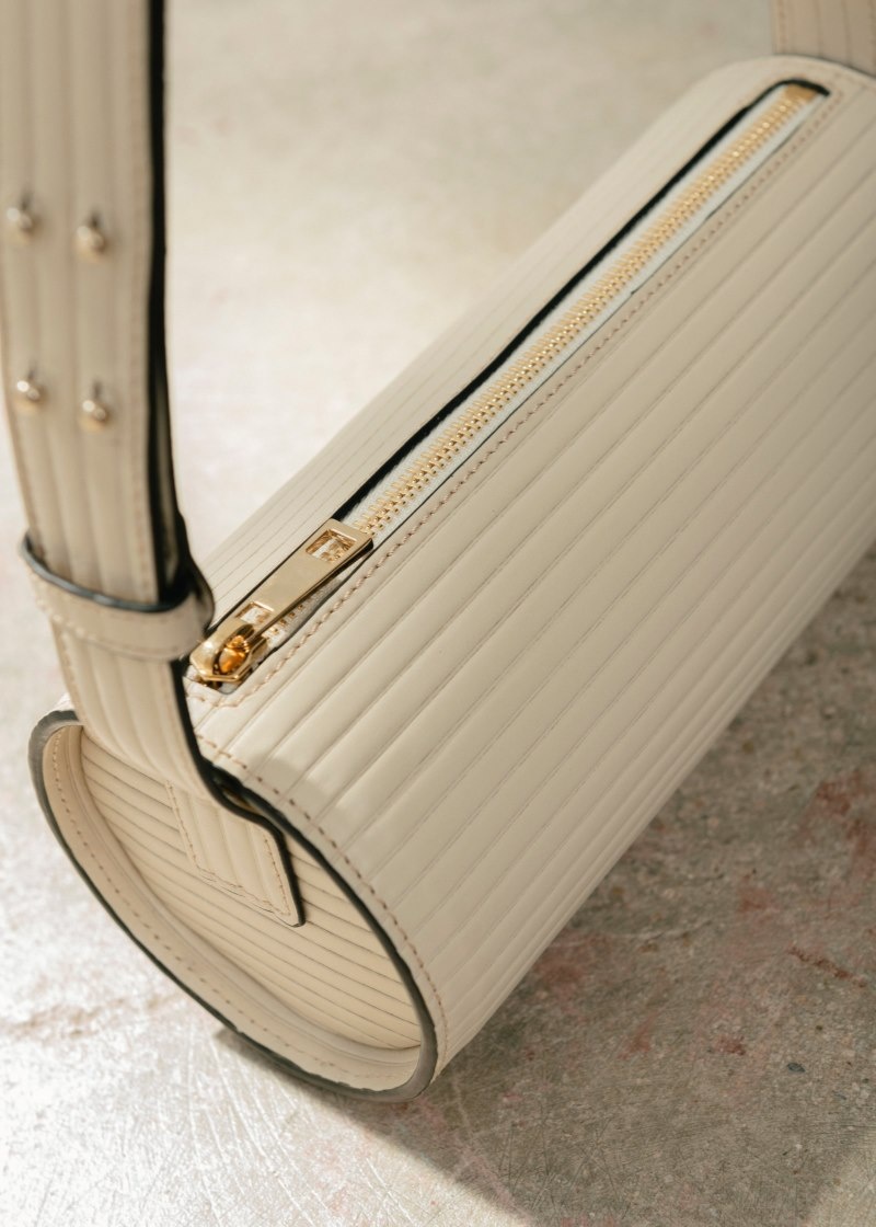 Women's Alohas The I Pleated Ribbed-effect Leather Cylinder Shoulder Bag Handbags White NZ | I2O-1948