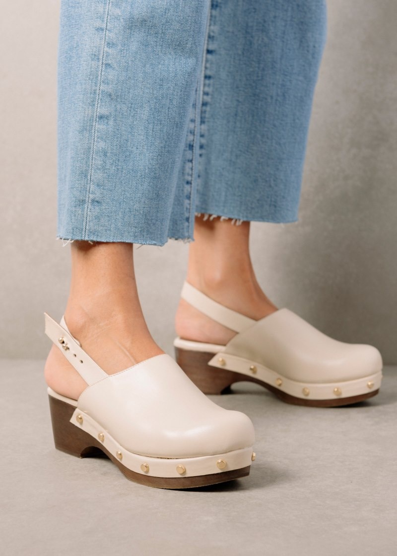 Women's Alohas Vinyl Leather Clogs With Wooden Heel Clogs White NZ | M5T-9190