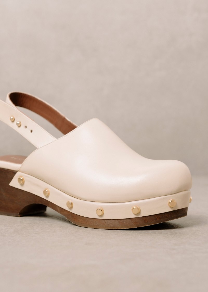 Women's Alohas Vinyl Leather Clogs With Wooden Heel Clogs White NZ | M5T-9190