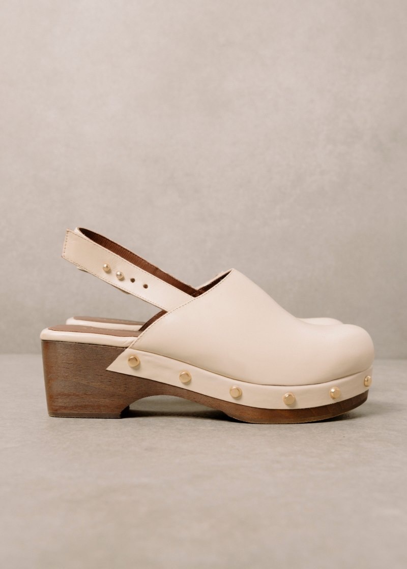 Women's Alohas Vinyl Leather Clogs With Wooden Heel Clogs White NZ | M5T-9190